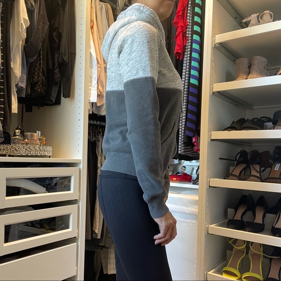 Women’s HOLLISTER Surf Full Zip Hoodie Size Small - Picture 3 of 4